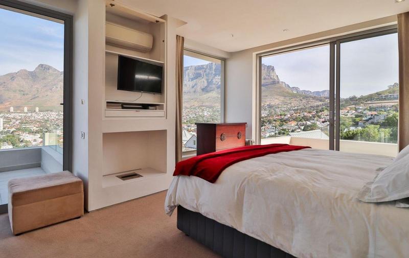 4 Bedroom Property for Sale in Tamboerskloof Western Cape